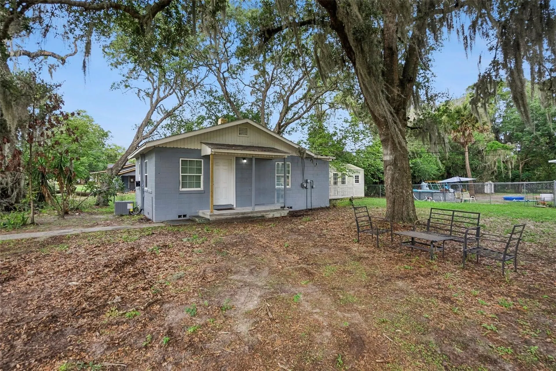 335 E Walts Avenue Deland FL 32724