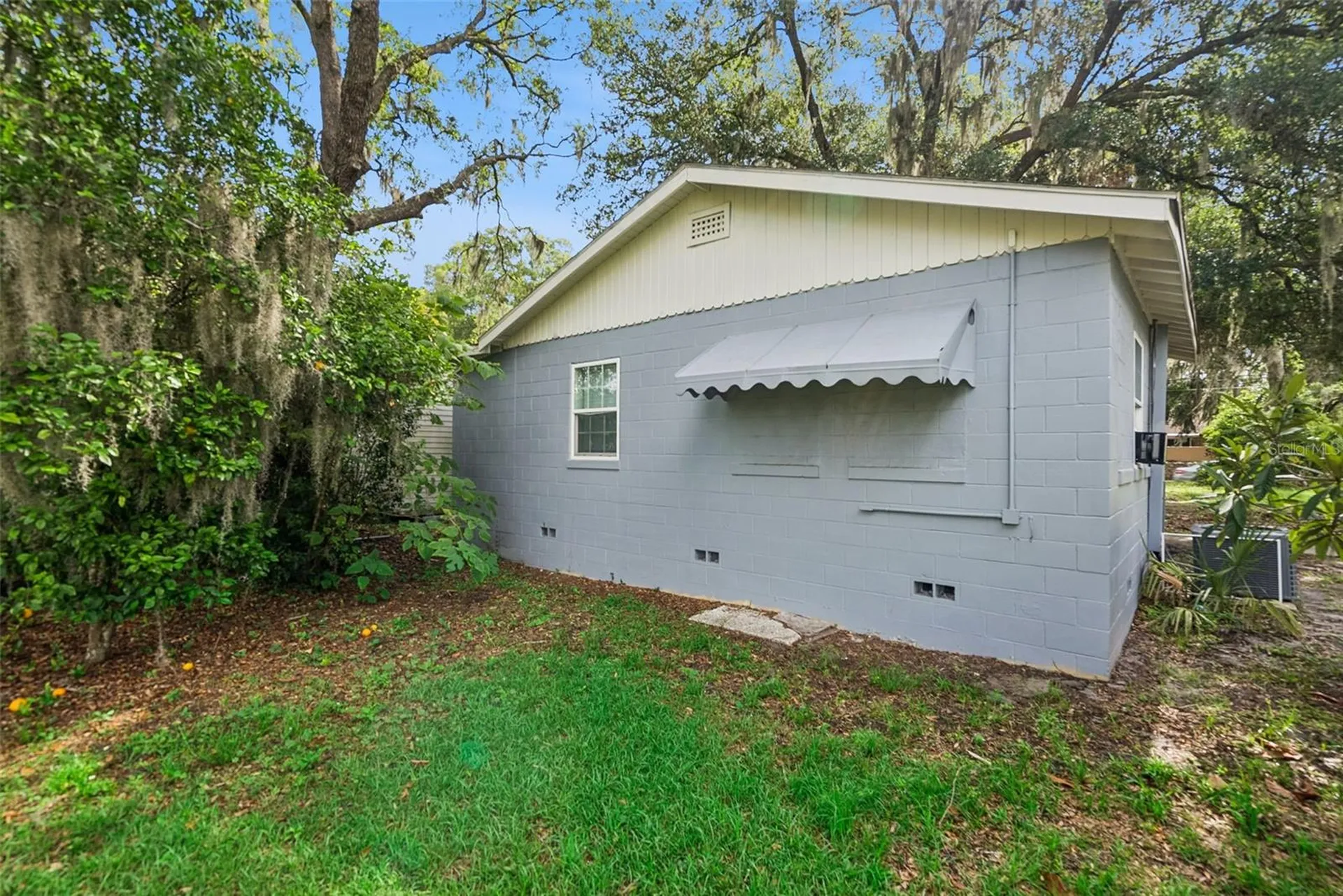 335 E Walts Avenue Deland FL 32724