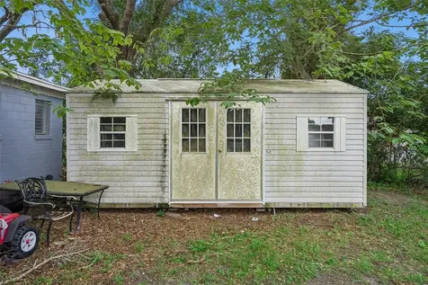 335 E Walts Avenue Deland FL 32724