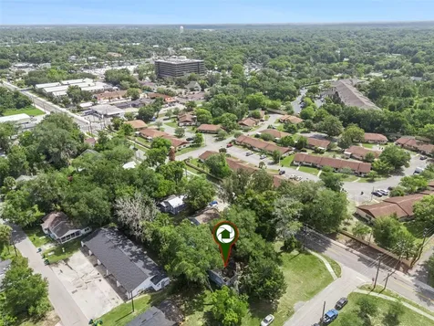 335 E Walts Avenue Deland FL 32724