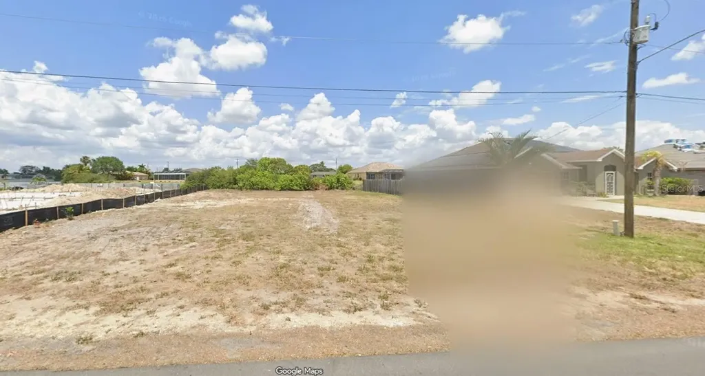 623 NE 7th Terrace Cape Coral FL 33909