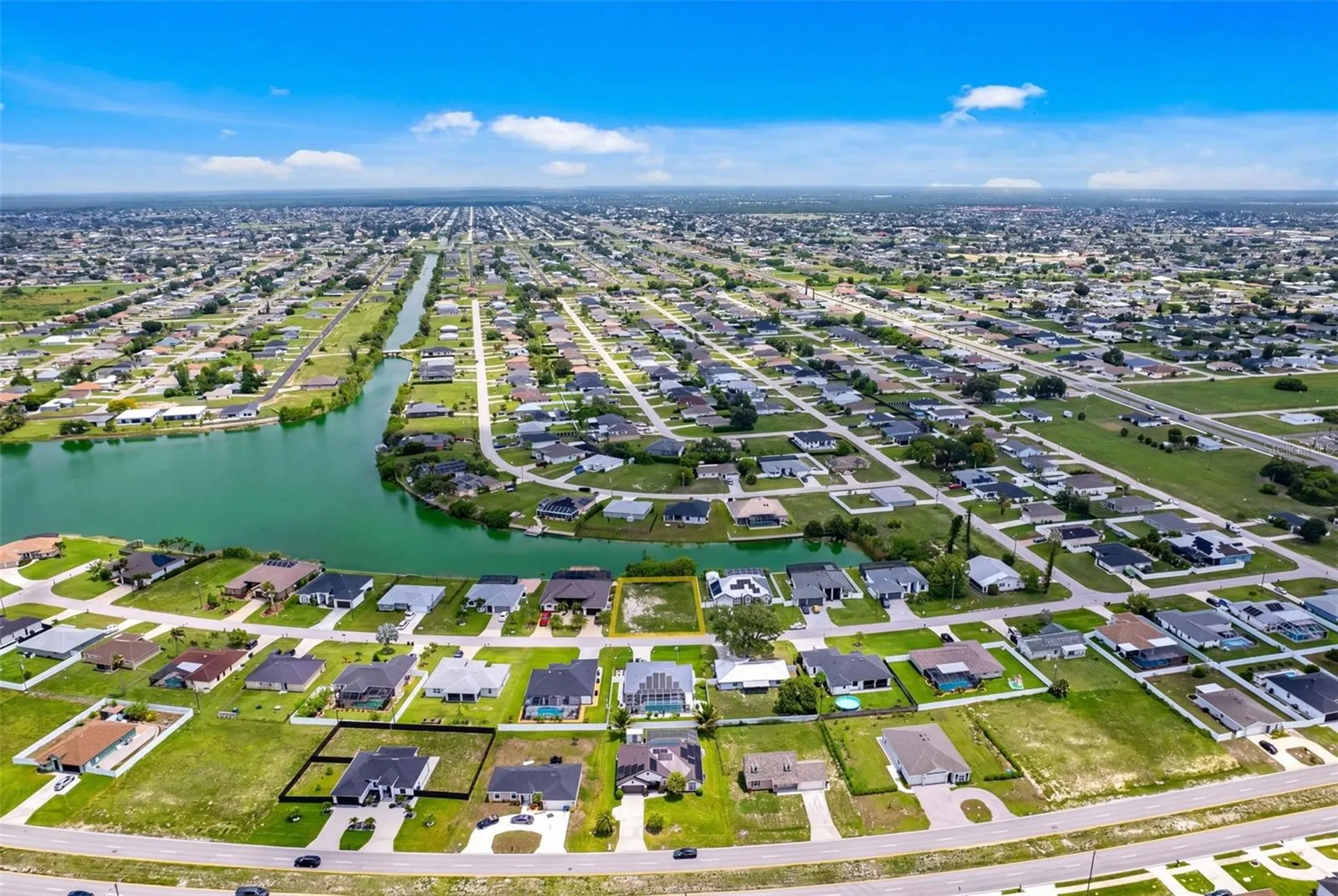623 NE 7th Terrace Cape Coral FL 33909