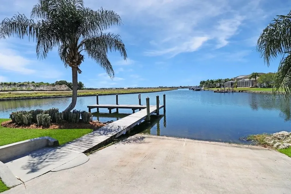 5425 Wishing Arch Drive Apollo Beach FL 33572