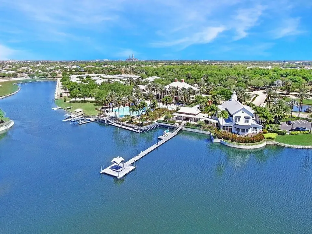 5425 Wishing Arch Drive Apollo Beach FL 33572