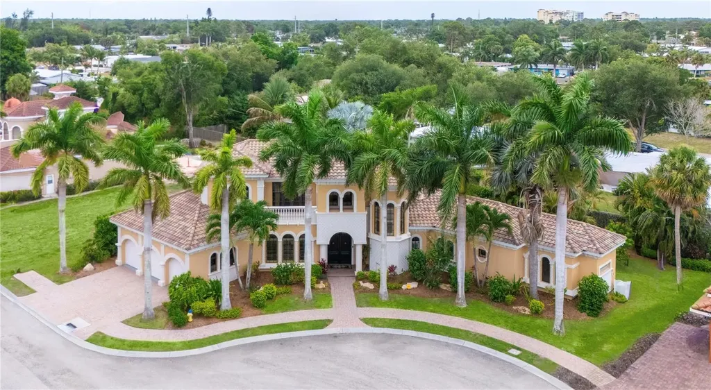 1630 Assisi Drive Sarasota FL 34231