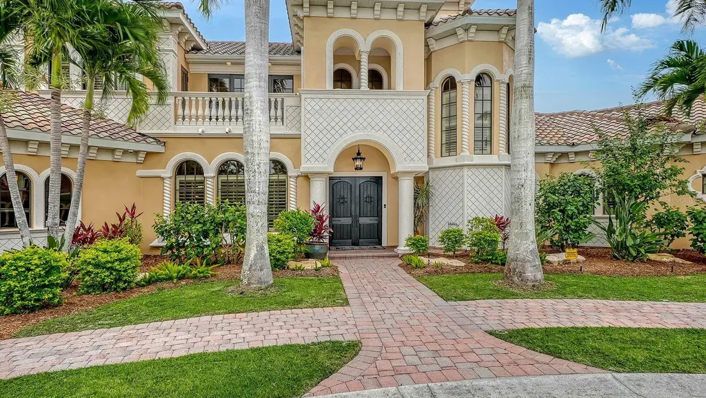 1630 Assisi Drive Sarasota FL 34231