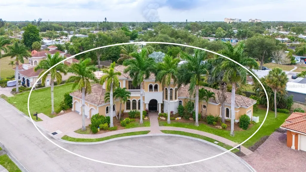 1630 Assisi Drive Sarasota FL 34231