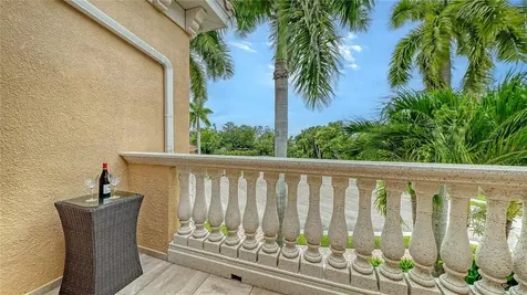 1630 Assisi Drive Sarasota FL 34231