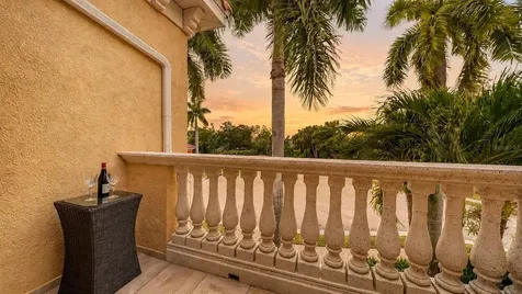 1630 Assisi Drive Sarasota FL 34231