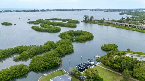 1630 Assisi Drive Sarasota FL 34231