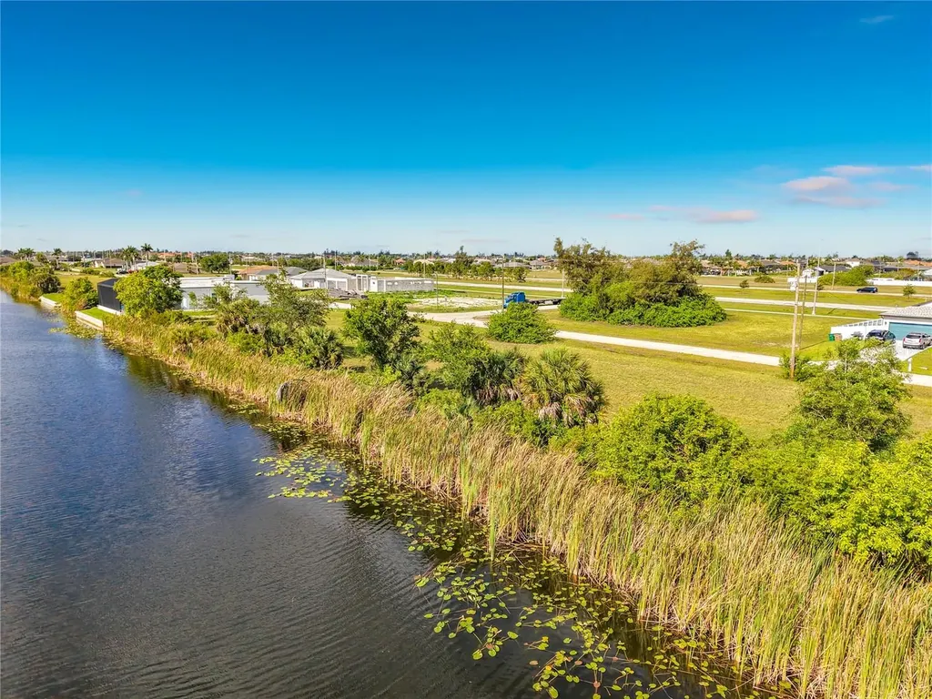407 NW 31st Place Cape Coral FL 33993