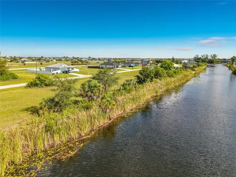 407 NW 31st Place Cape Coral FL 33993