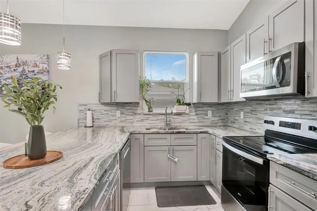 4929 20th Street Court E Bradenton FL 34203