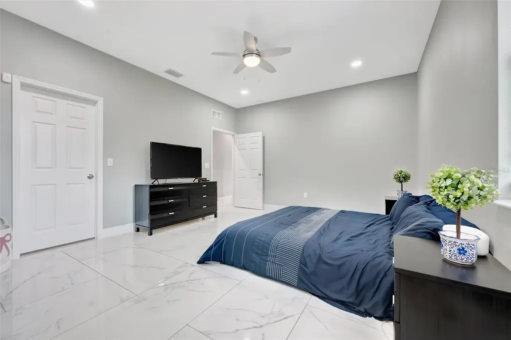 4929 20th Street Court E Bradenton FL 34203