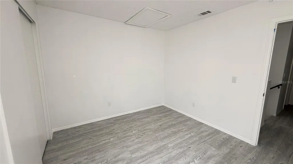 72 Lakepointe Circle Kissimmee FL 34743