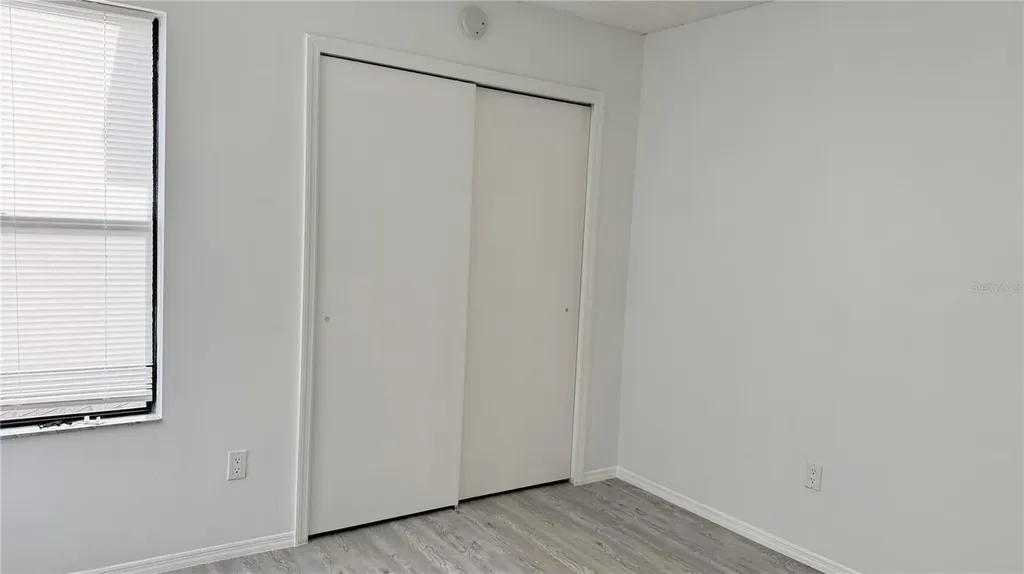 72 Lakepointe Circle Kissimmee FL 34743