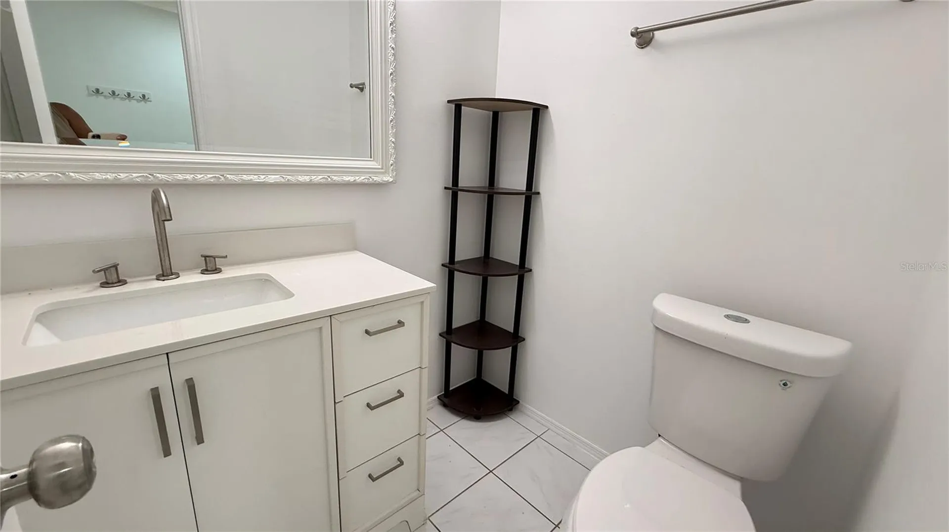 72 Lakepointe Circle Kissimmee FL 34743