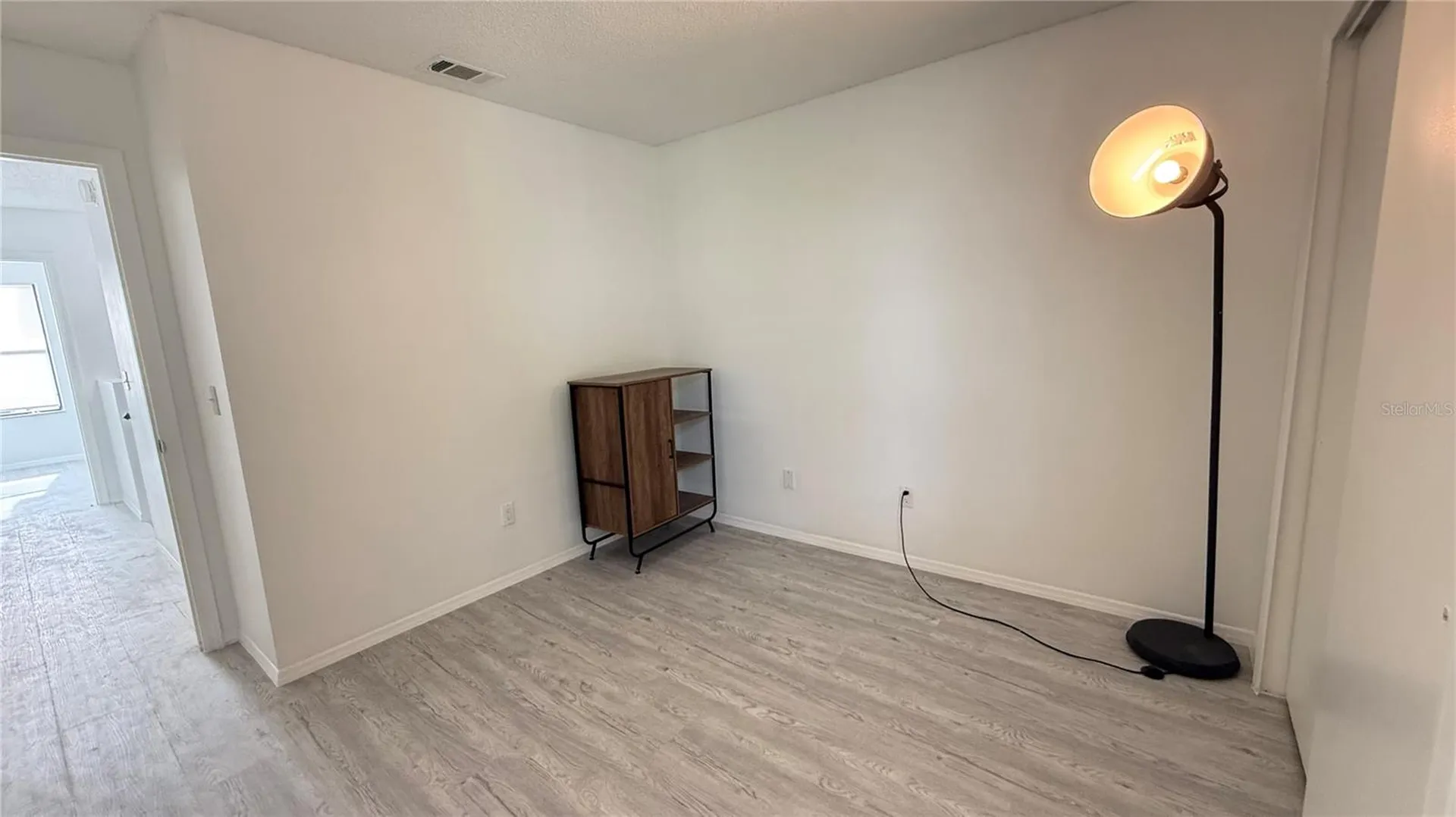 72 Lakepointe Circle Kissimmee FL 34743