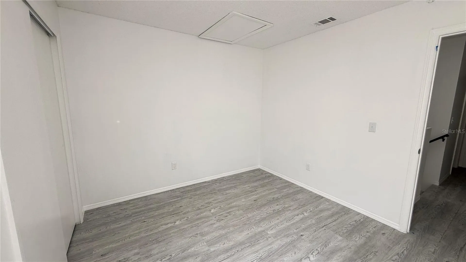 72 Lakepointe Circle Kissimmee FL 34743