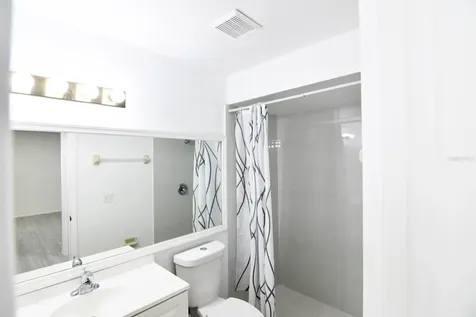 72 Lakepointe Circle Kissimmee FL 34743