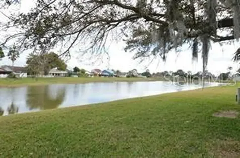 72 Lakepointe Circle Kissimmee FL 34743