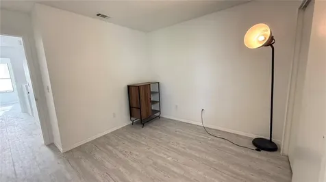 72 Lakepointe Circle Kissimmee FL 34743