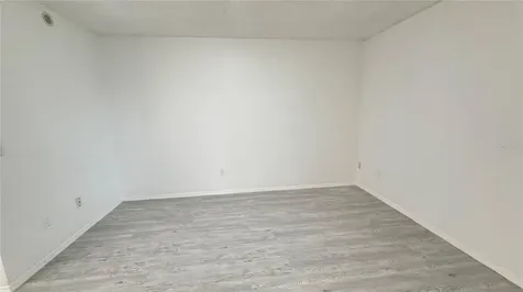 72 Lakepointe Circle Kissimmee FL 34743