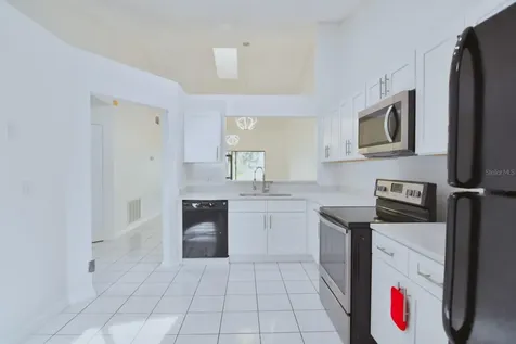 72 Lakepointe Circle Kissimmee FL 34743