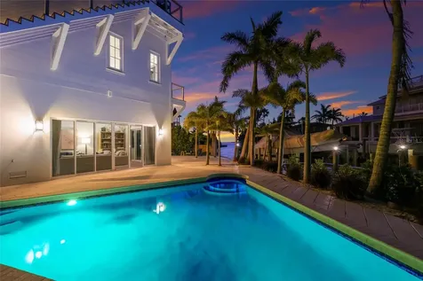511 59th Street Bradenton Beach FL 34217