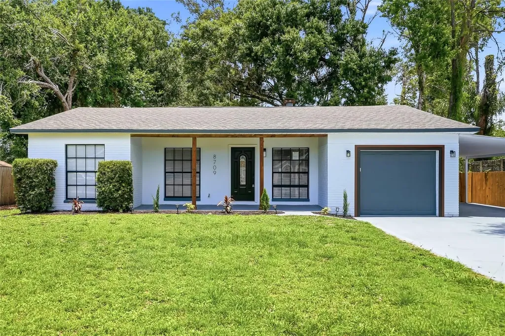 8709 Fountain Avenue Tampa FL 33615