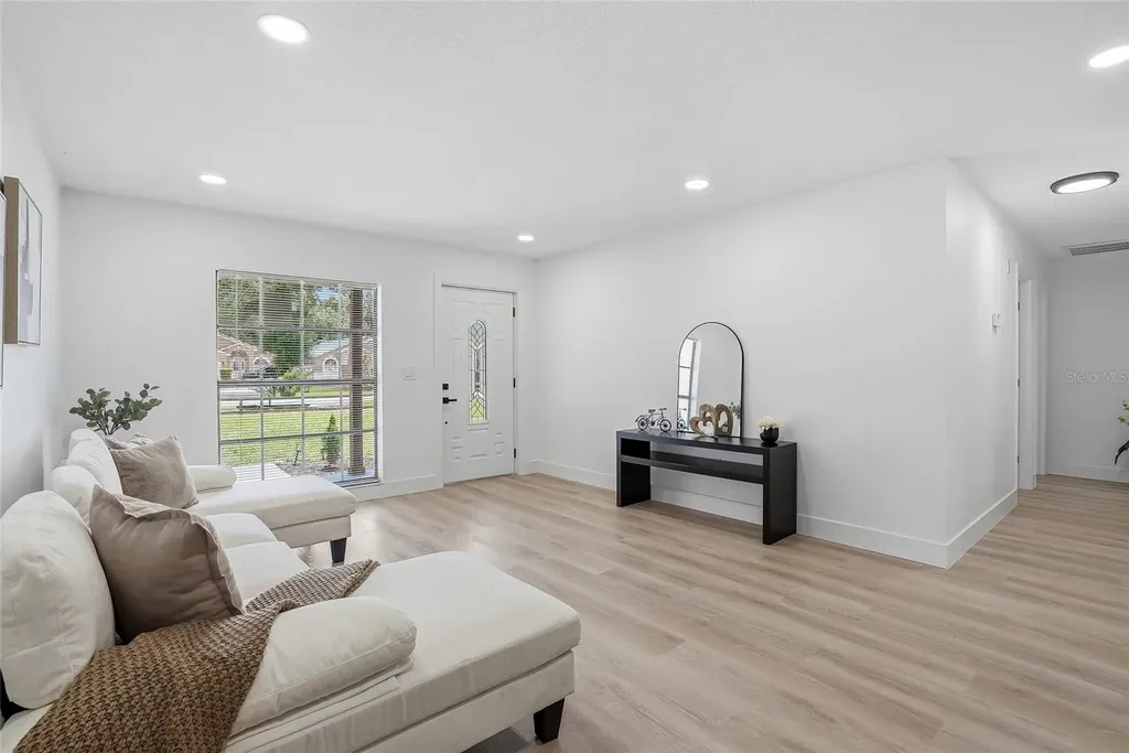 8709 Fountain Avenue Tampa FL 33615
