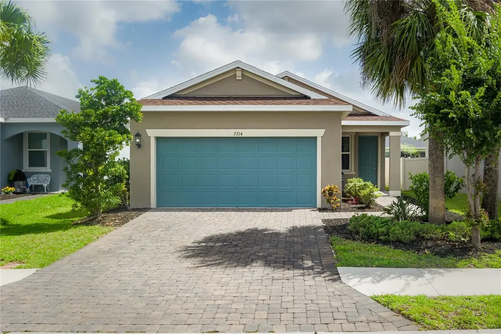 5714 Los Robles Court Palmetto FL 34221