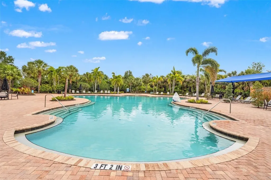5714 Los Robles Court Palmetto FL 34221