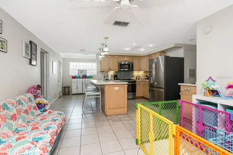 10532 67th Avenue Seminole FL 33772