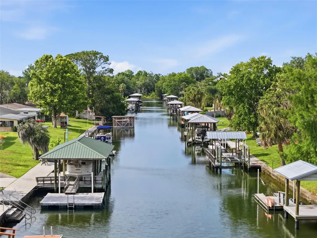 1401 SE Paradise Avenue Crystal River FL 34429