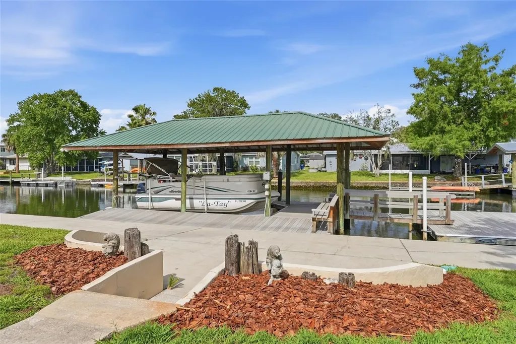 1401 SE Paradise Avenue Crystal River FL 34429
