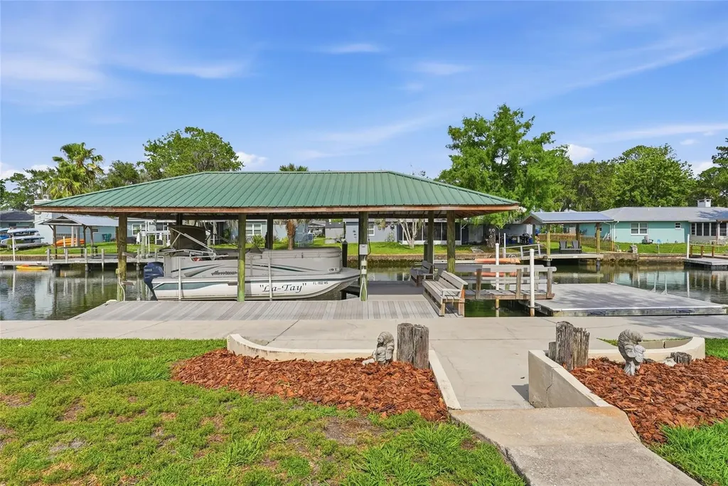 1401 SE Paradise Avenue Crystal River FL 34429