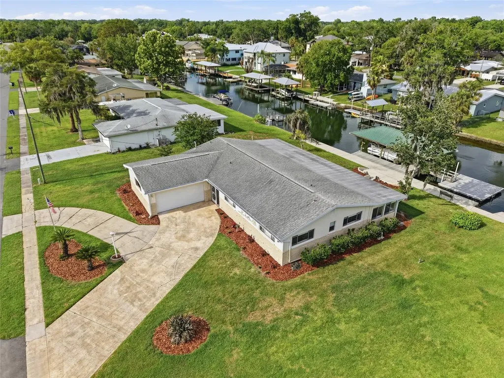 1401 SE Paradise Avenue Crystal River FL 34429