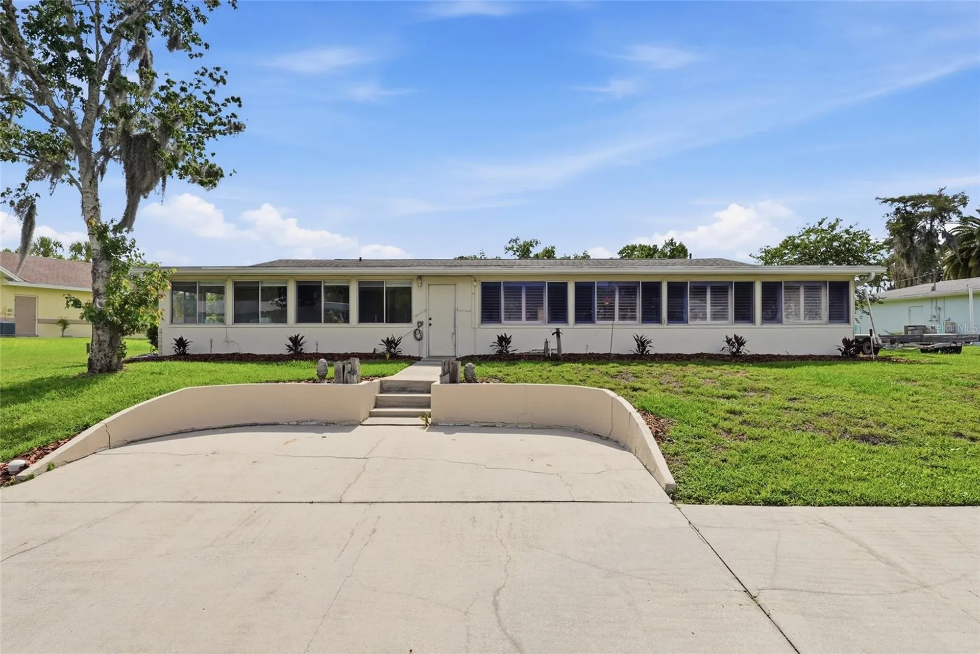 1401 SE Paradise Avenue Crystal River FL 34429