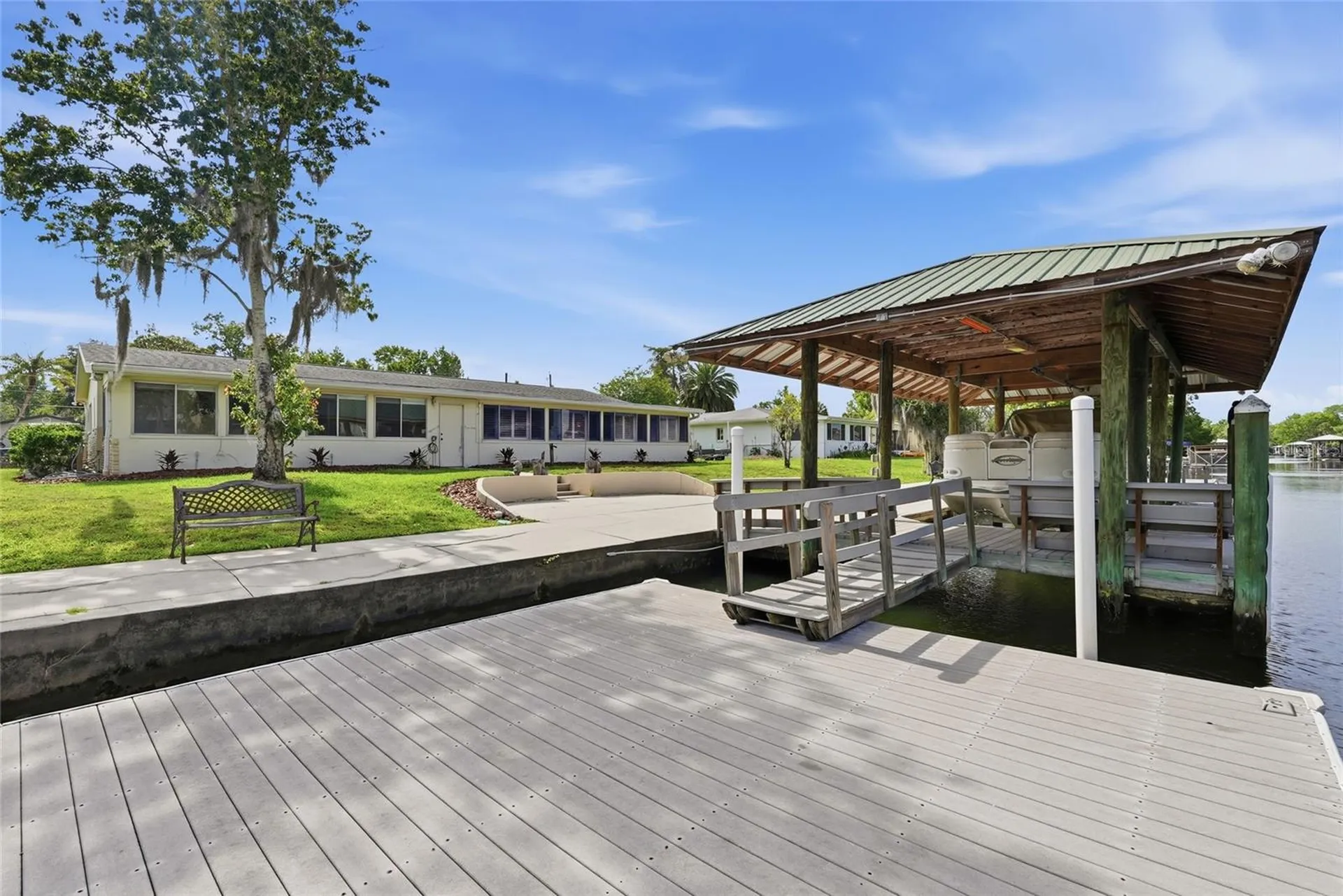 1401 SE Paradise Avenue Crystal River FL 34429