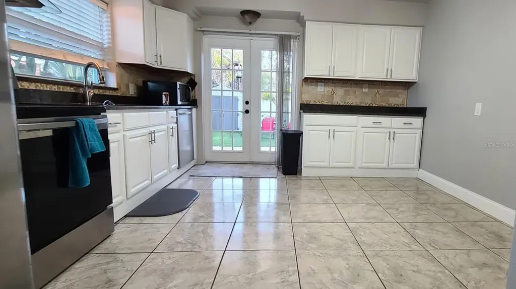 2306 W Saint Joseph Street Tampa FL 33607
