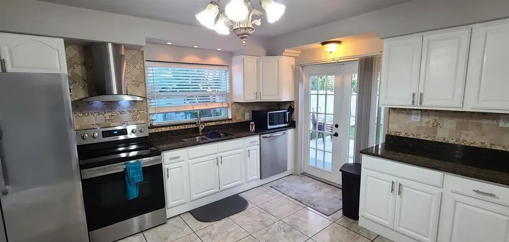 2306 W Saint Joseph Street Tampa FL 33607