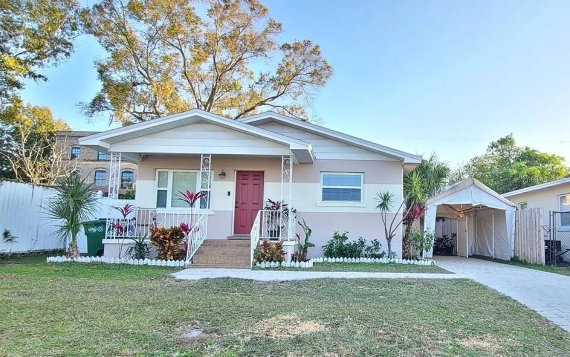 2306 W Saint Joseph Street Tampa FL 33607