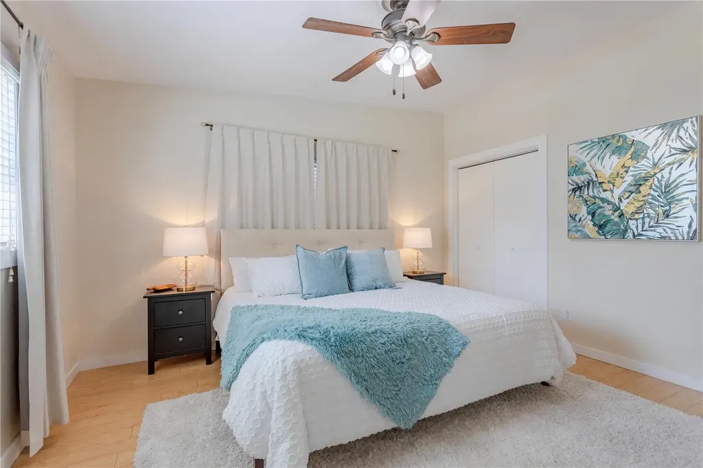 1327 Roscomare Avenue Orlando FL 32806