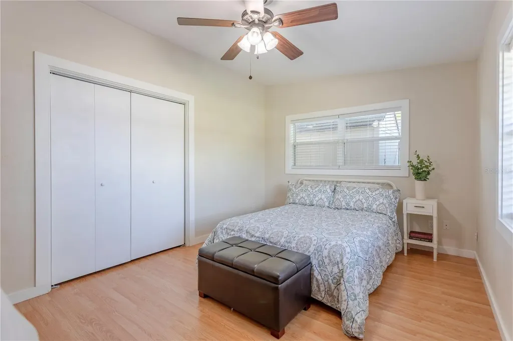 1327 Roscomare Avenue Orlando FL 32806