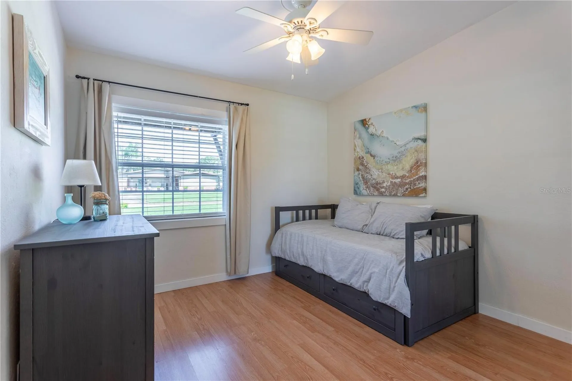 1327 Roscomare Avenue Orlando FL 32806