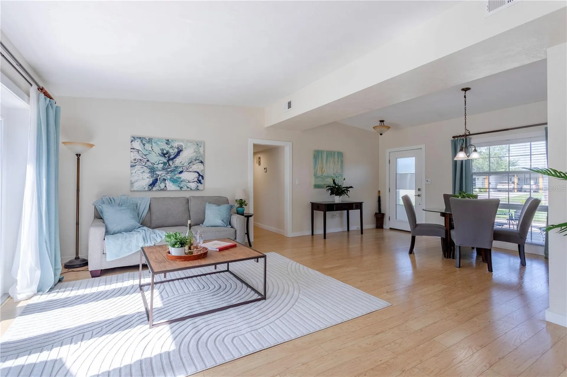 1327 Roscomare Avenue Orlando FL 32806