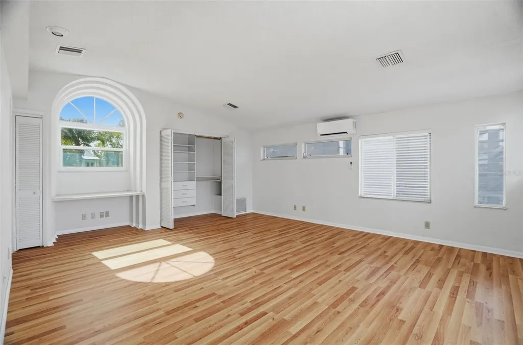 1832 Venetian Point Drive Clearwater FL 33755