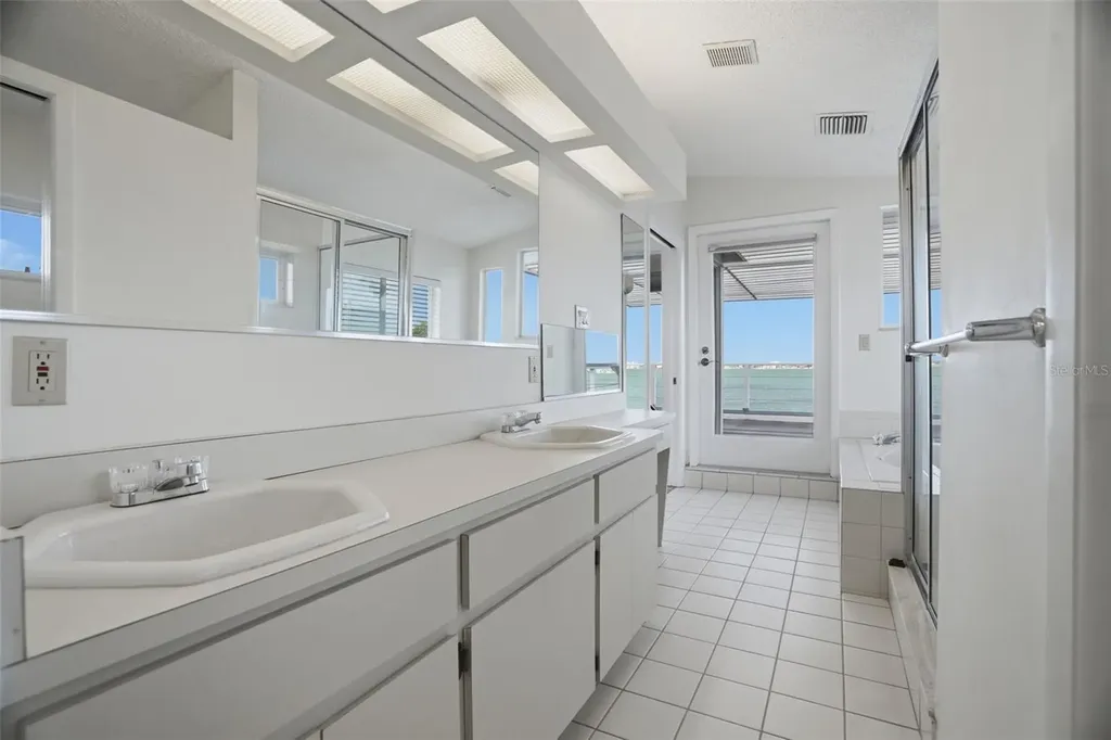 1832 Venetian Point Drive Clearwater FL 33755