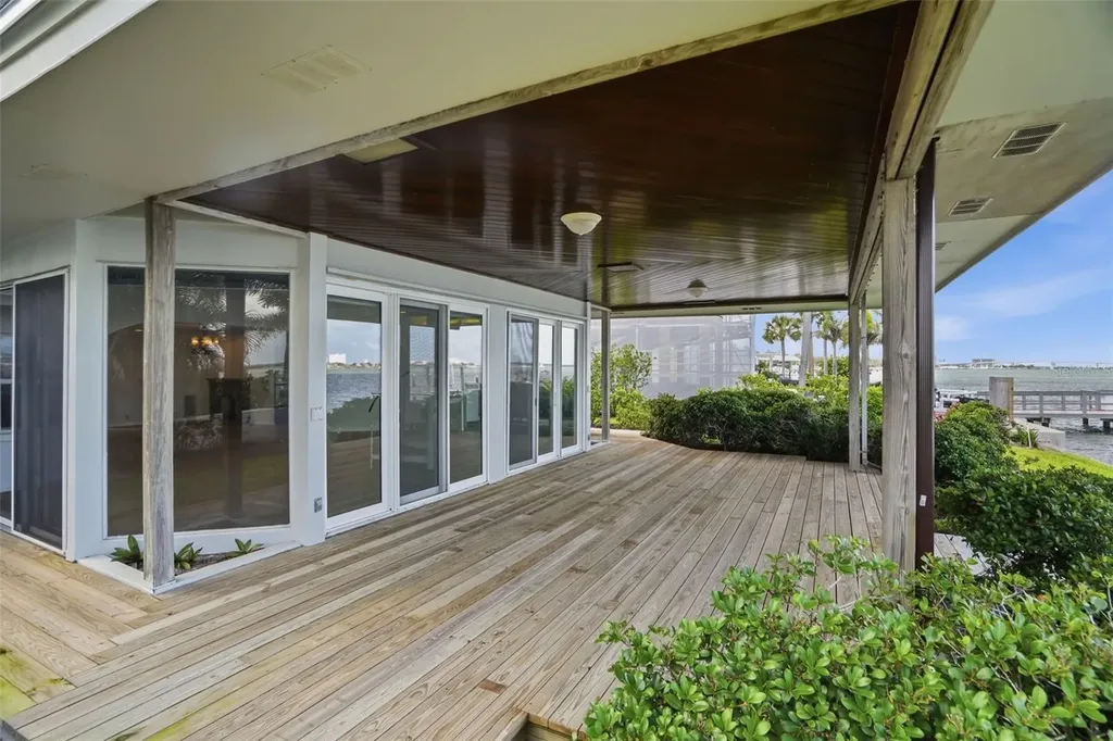 1832 Venetian Point Drive Clearwater FL 33755